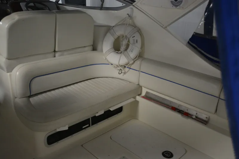 Slide: The Image of Bayliner 305 2006 - 6936956