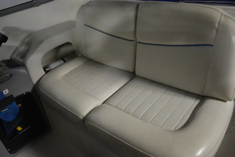 Slide: The Image of Bayliner 305 2006 - 6936976