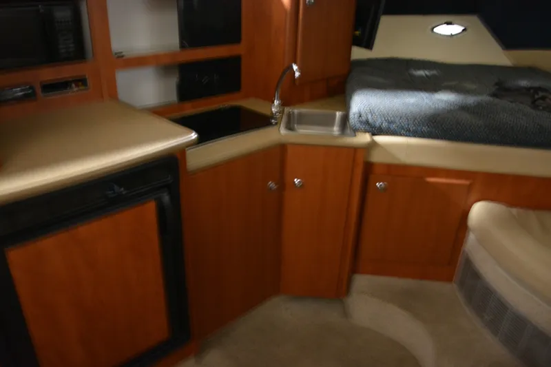 Slide: The Image of Bayliner 305 2006 - 6936961