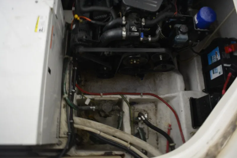 Slide: The Image of Bayliner 305 2006 - 6936949