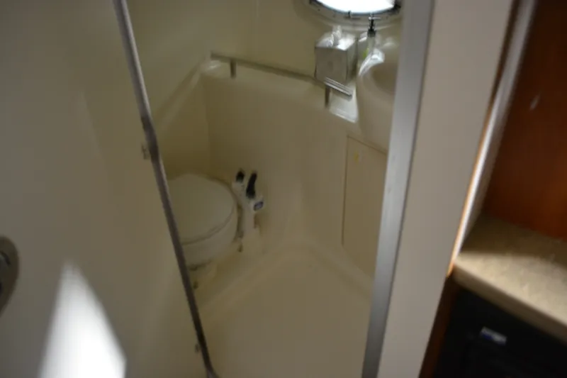 Slide: The Image of Bayliner 305 2006 - 6936978