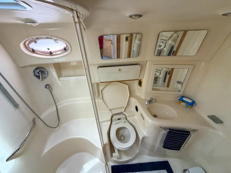 Slide: The Image of Sea Ray 450 Sundancer 1997 - 6866586