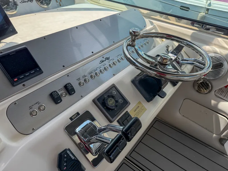 Slide: The Image of Sea Ray 450 Sundancer 1997 - 6866561