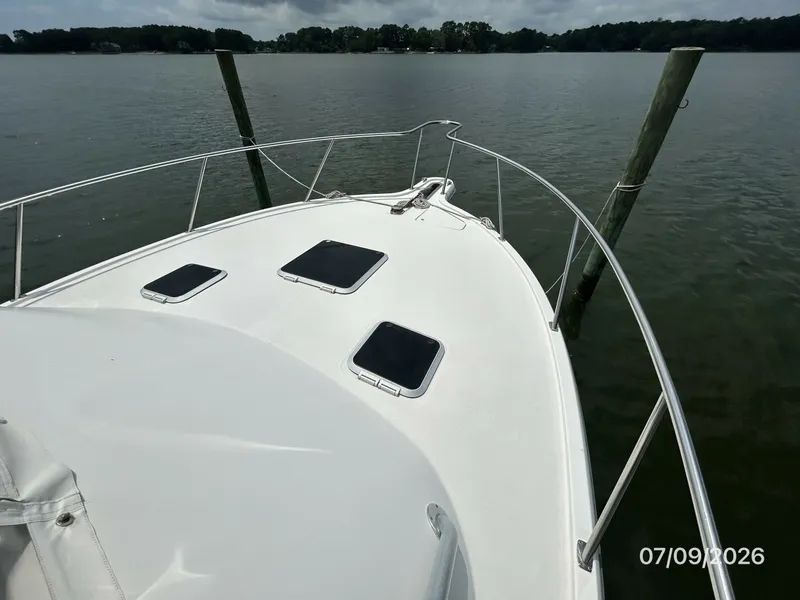 Slide: The Image of 30' Pursuit foredeck2 - 6868759