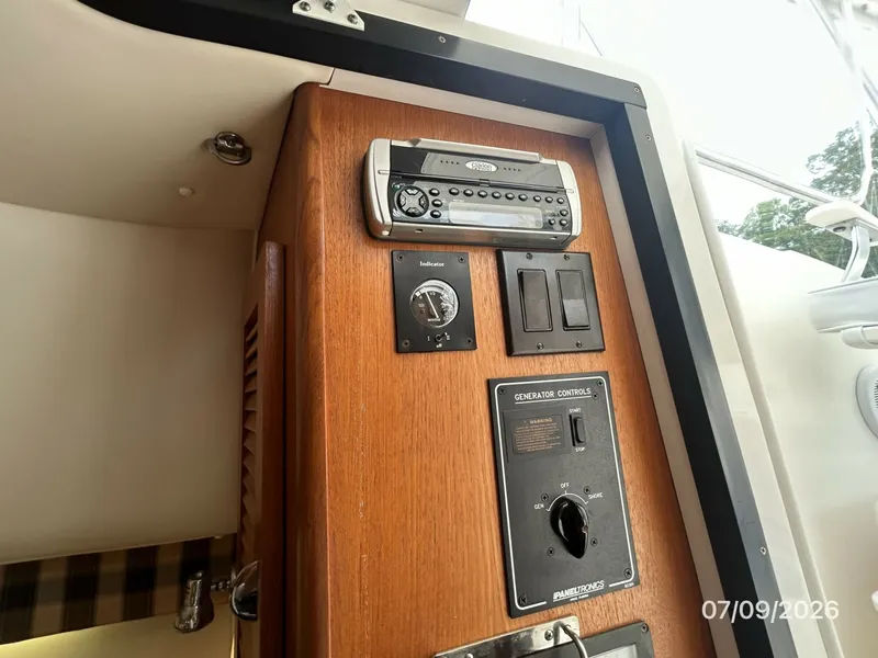 Slide: The Image of 30' Pursuit stereo-generator panel - 6868782