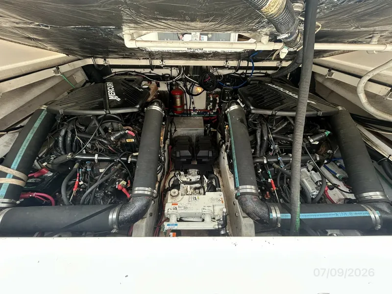 Slide: The Image of 30' Pursuit engine room access1 - 6868756