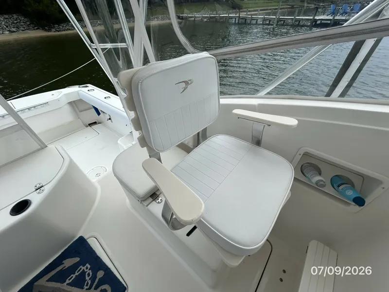 Slide: The Image of 30' Pursuit port mate seat - 6868773