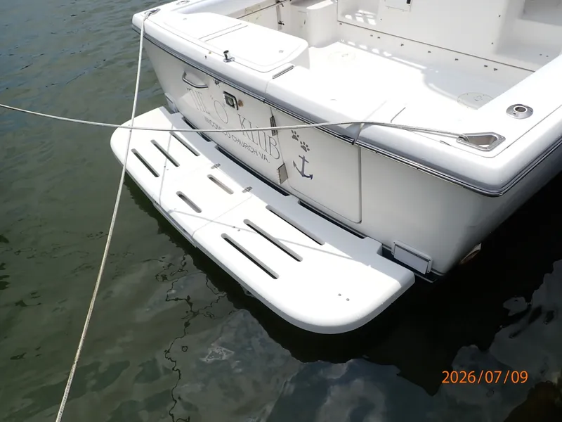 Slide: The Image of 30' Pursuit swimplatform - 6868783