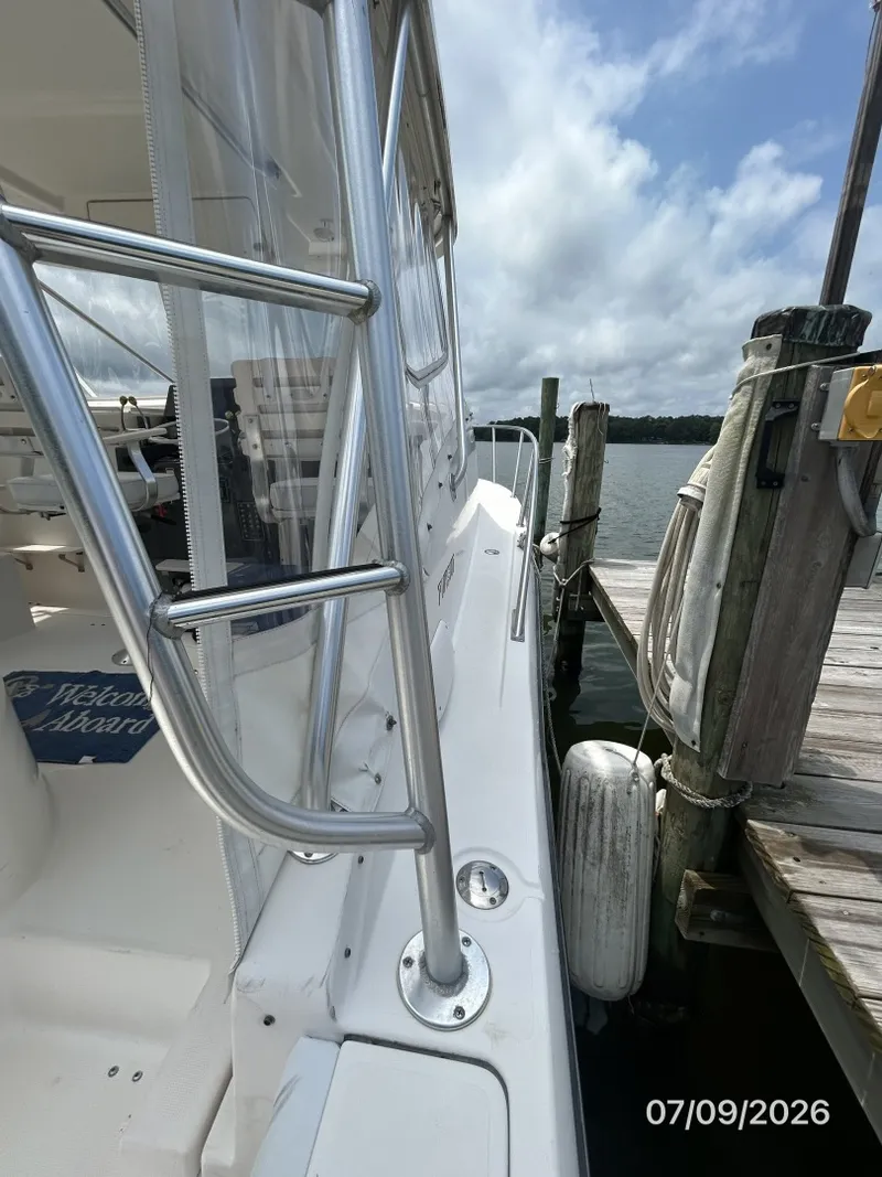 Slide: The Image of 30' Pursuit starboard side deck2 - 6868781