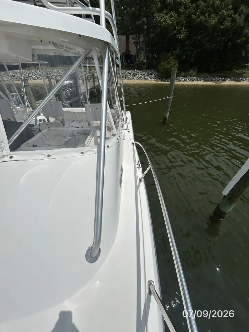 Slide: The Image of 30' Pursuit port side deck1 - 6868775