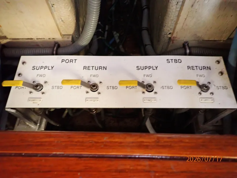 Slide: The Image of 48' Hatteras fuel manifold - 6885875