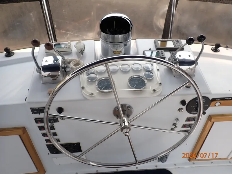 Slide: The Image of 48' Hatteras flybridge helm3 - 6885865