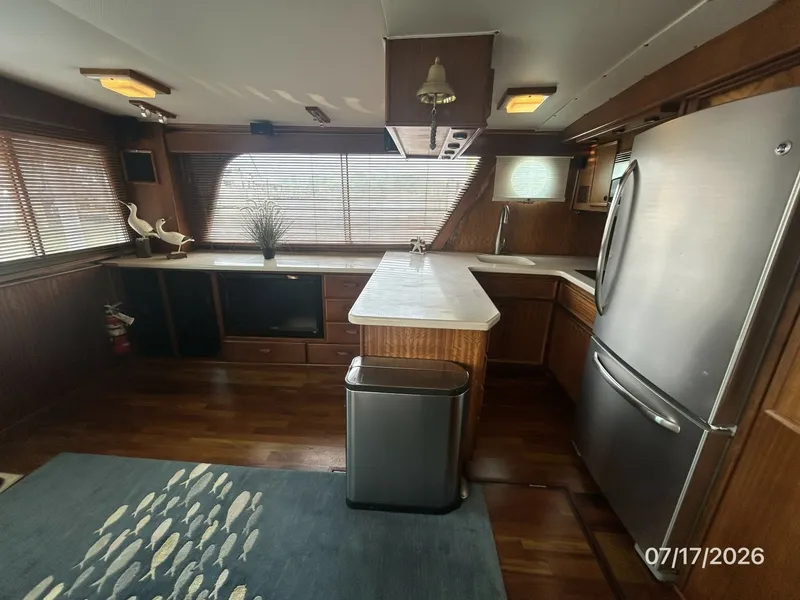 Slide: The Image of 48' Hatteras salon port - 6885922