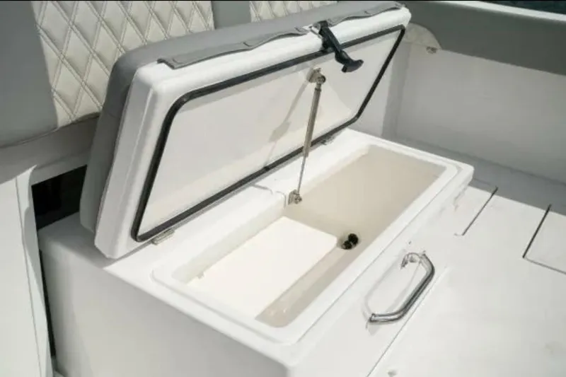 Slide: The Image of Front Runner 37 Catamaran 2024 - 6941967