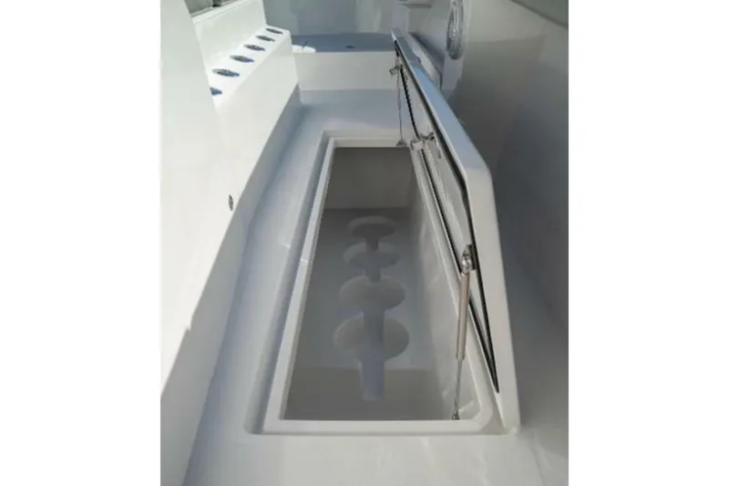 Slide: The Image of Front Runner 37 Catamaran 2024 - 6941990
