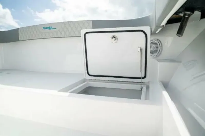 Slide: The Image of Front Runner 37 Catamaran 2024 - 6941912