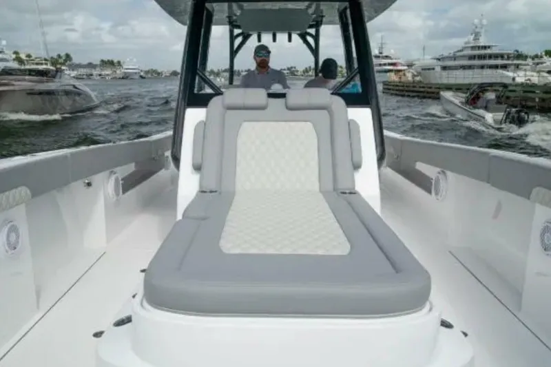 Slide: The Image of Front Runner 37 Catamaran 2024 - 6941931