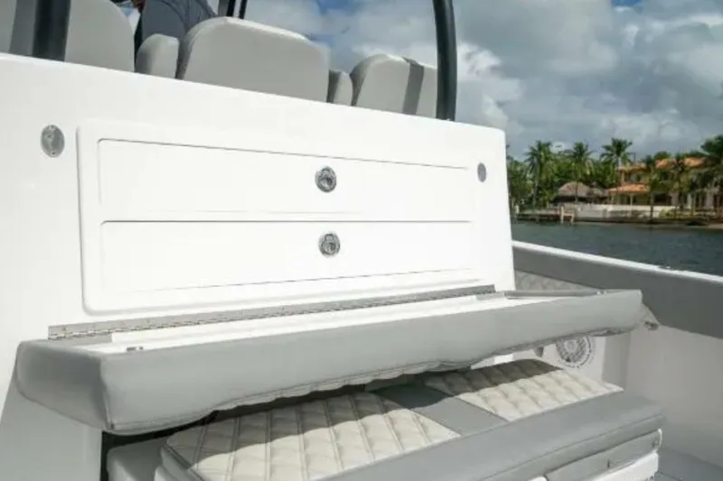 Slide: The Image of Front Runner 37 Catamaran 2024 - 7534171