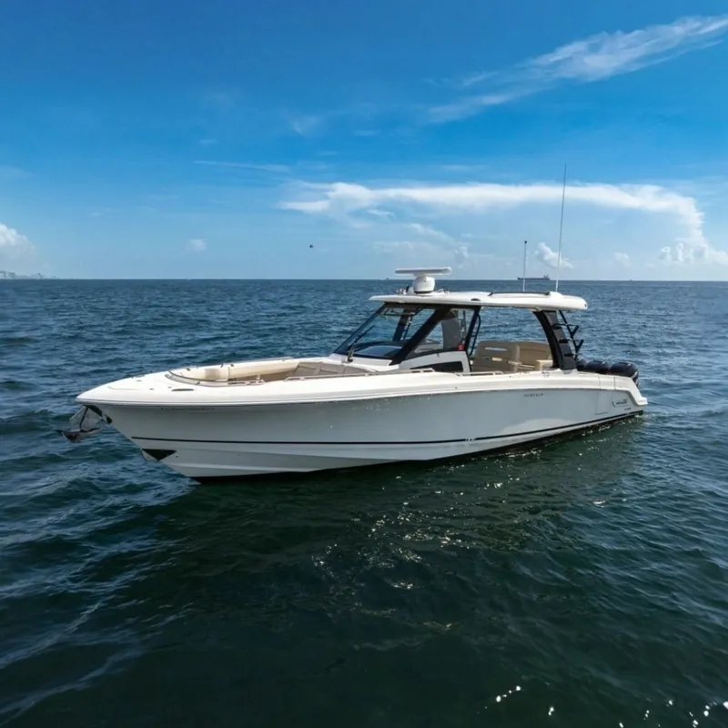 The Image of Boston Whaler 350 Realm 2023 - 7228924
