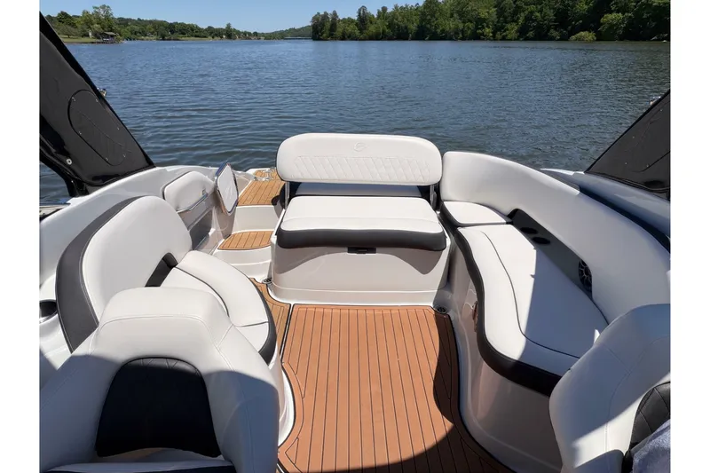 Slide: The Image of Crownline Boats Eclipse E255 2023 - 7229009