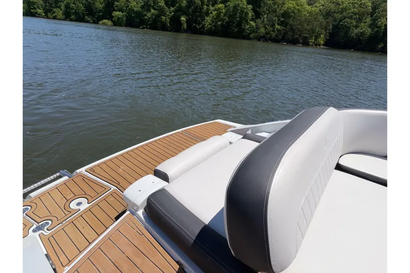 Slide: The Image of Crownline Boats Eclipse E255 2023 - 7229021