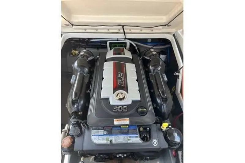 Slide: The Image of Crownline Boats Eclipse E255 2023 - 7229061
