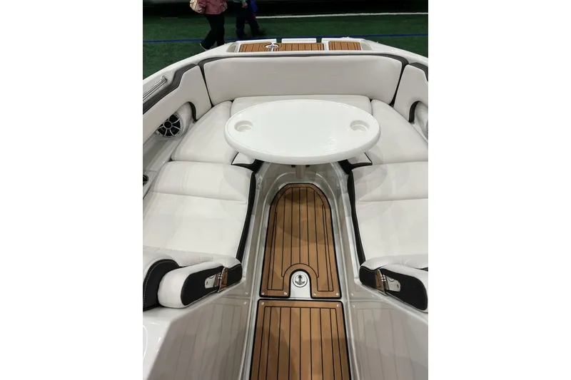 Slide: The Image of Crownline Boats Eclipse E255 2023 - 7229051