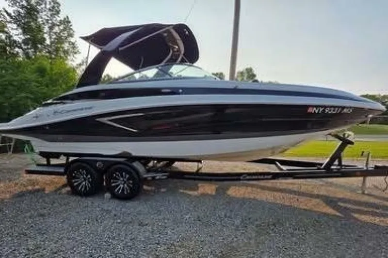 Slide: The Image of Crownline Boats Eclipse E255 2023 - 7229031