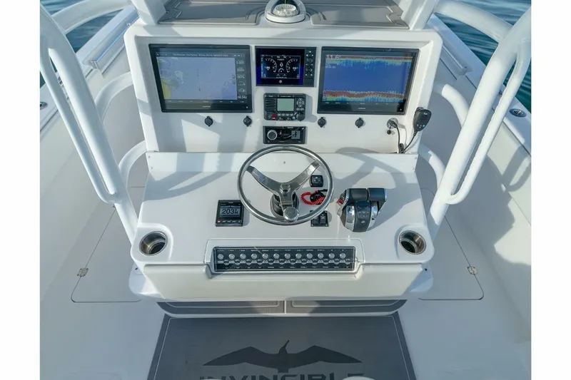 Slide: The Image of Invincible 33 Catamaran 2023 - 6942294