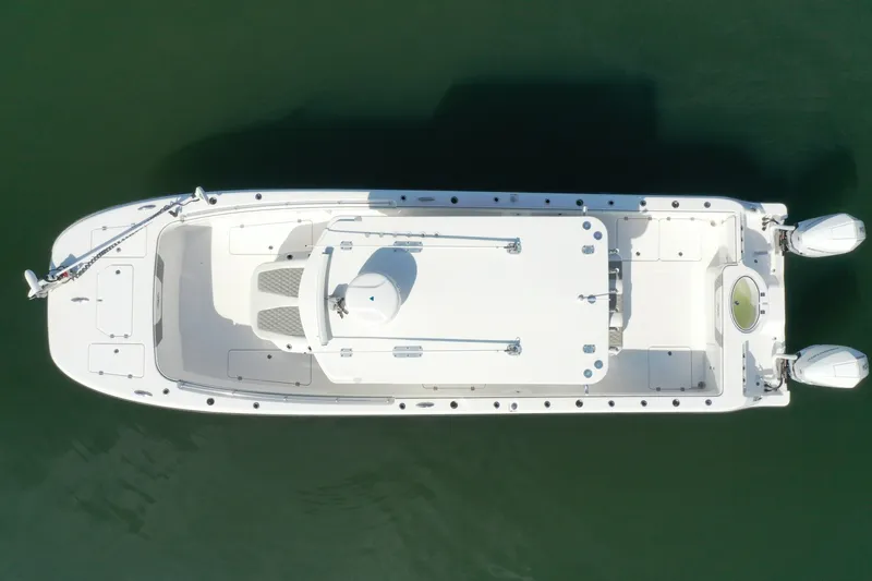 Slide: The Image of Invincible 33 Catamaran 2023 - 7229326