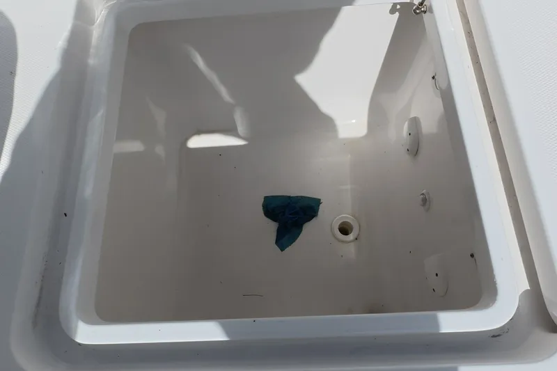 Slide: The Image of Invincible 33 Catamaran 2023 - 7229373