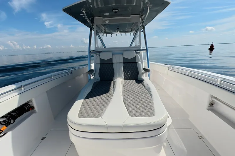Slide: The Image of Invincible 33 Catamaran 2023 - 7229284
