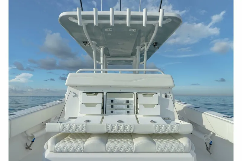 Slide: The Image of Invincible 33 Catamaran 2023 - 6942282
