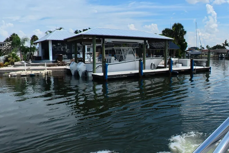 Slide: The Image of Invincible 33 Catamaran 2023 - 7229353