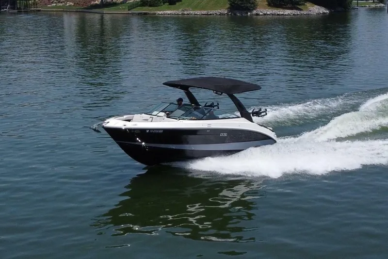 Slide: The Image of Sea Ray SLX 260 Surf 2023 - 7229610