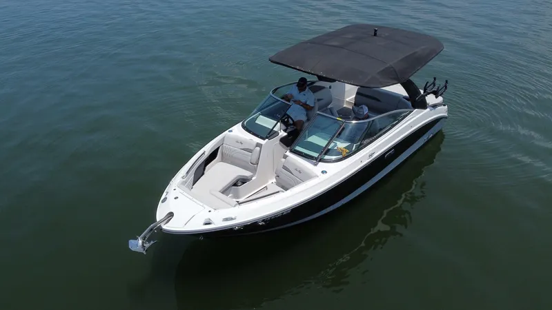 Slide: The Image of Sea Ray SLX 260 Surf 2023 - 7387574