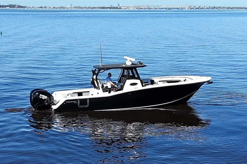 Slide: The Image of Tidewater 320 CC Adventure 2023 - 7229697