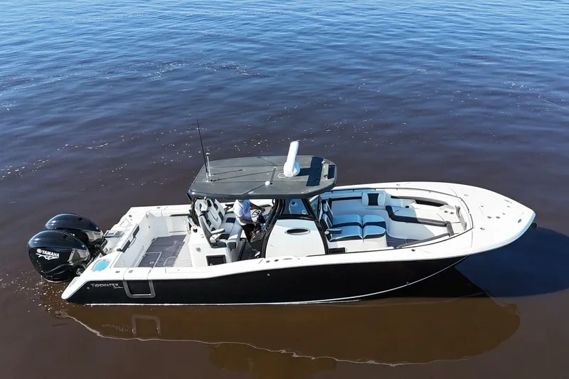 Slide: The Image of Tidewater 320 CC Adventure 2023 - 6942546