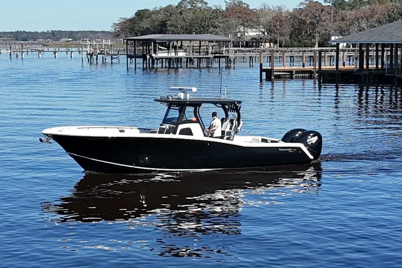 Slide: The Image of Tidewater 320 CC Adventure 2023 - 7229694