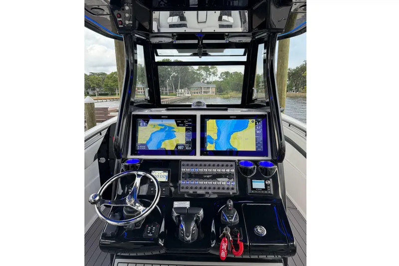 Slide: The Image of Tidewater 320 CC Adventure 2023 - 6942554