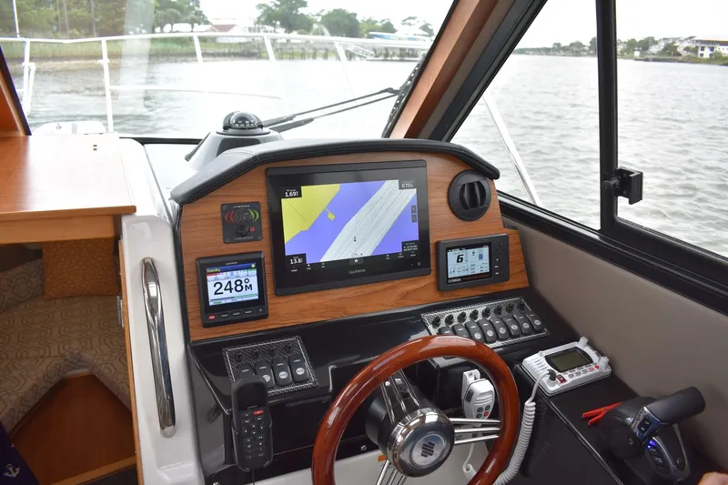 Slide: The Image of Cutwater C-248 Coupe 2022 - 7229854