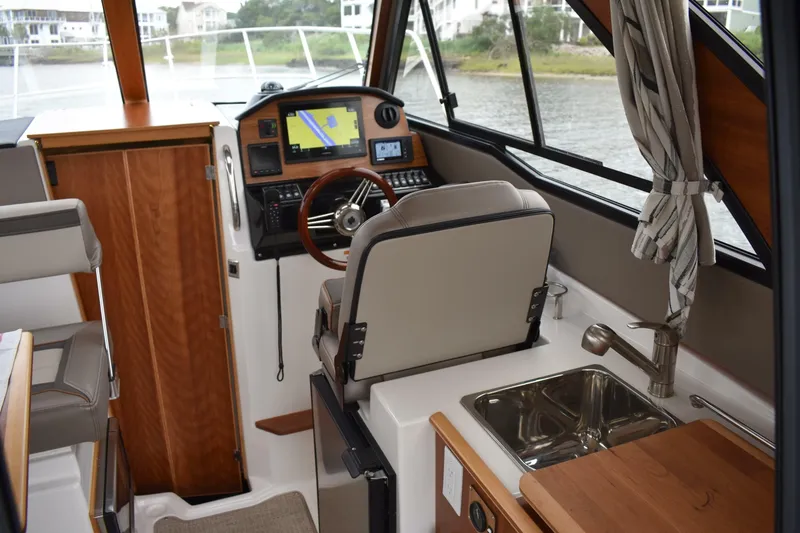 Slide: The Image of Cutwater C-248 Coupe 2022 - 6942722