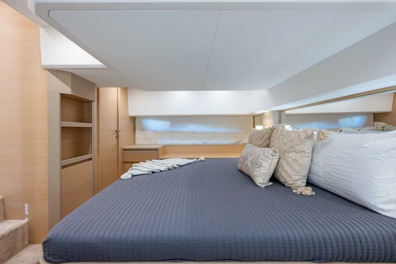 Slide: The Image of Greenline 45 Fly 2022 - 7230077