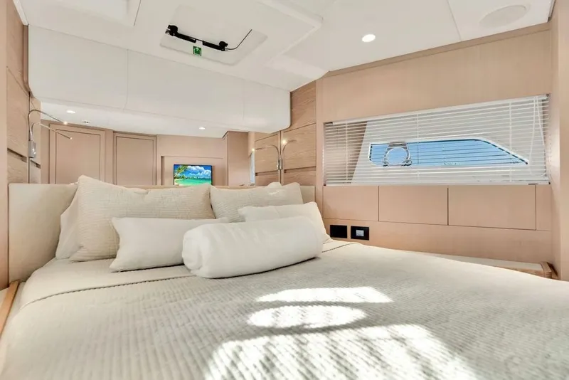 Slide: The Image of Ferretti 500 2021 - 7247396