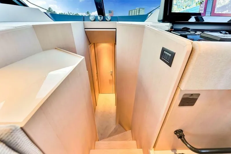 Slide: The Image of Ferretti 500 2021 - 7247175
