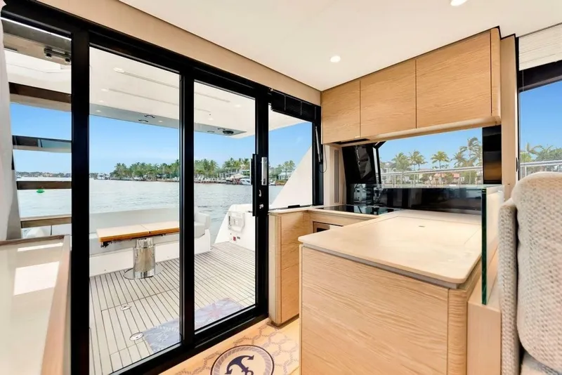 Slide: The Image of Ferretti 500 2021 - 7247044