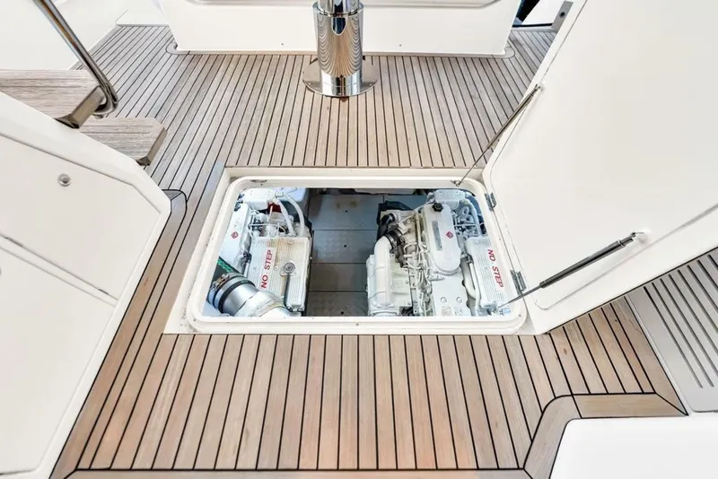 Slide: The Image of Ferretti 500 2021 - 7247520