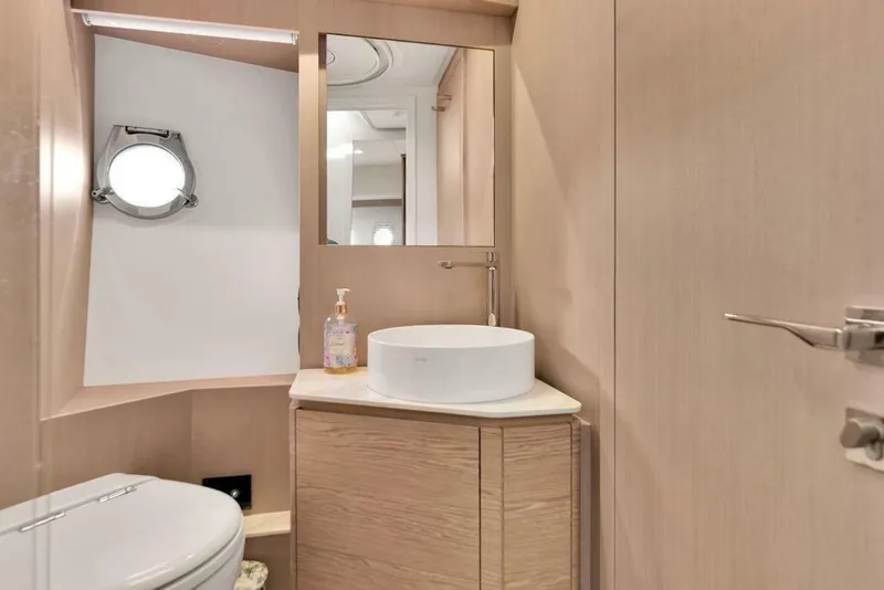 Slide: The Image of Ferretti 500 2021 - 7247405