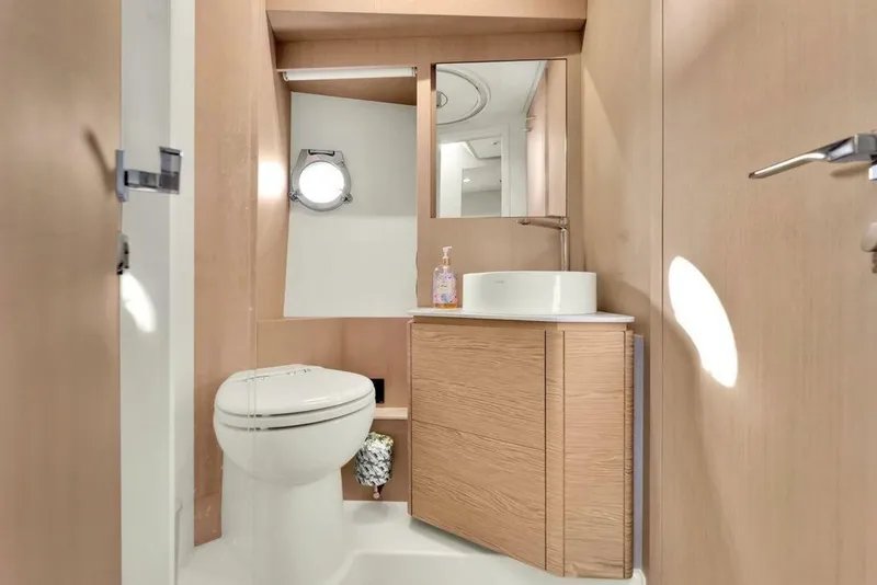 Slide: The Image of Ferretti 500 2021 - 7247462