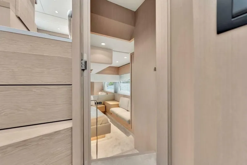 Slide: The Image of Ferretti 500 2021 - 7247222